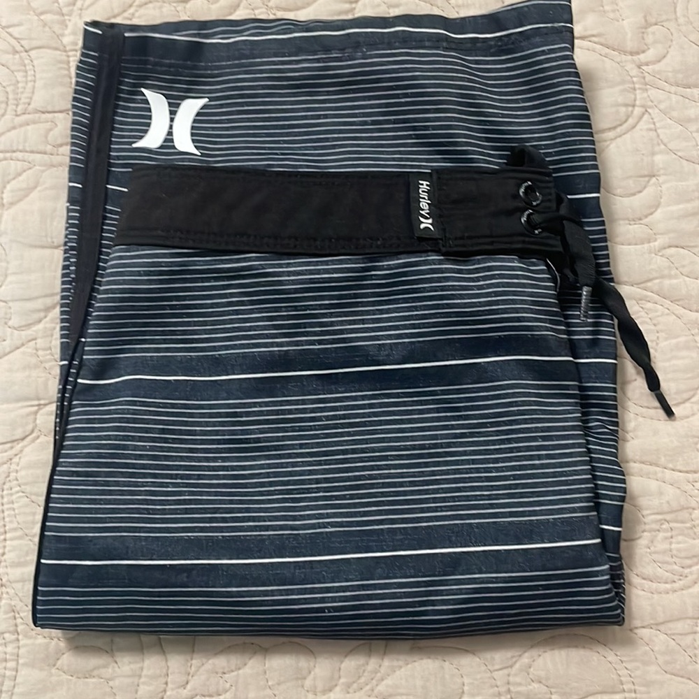 Hurley boys Black Striped Swim Shorts Sz 16 - Picture 8 of 9